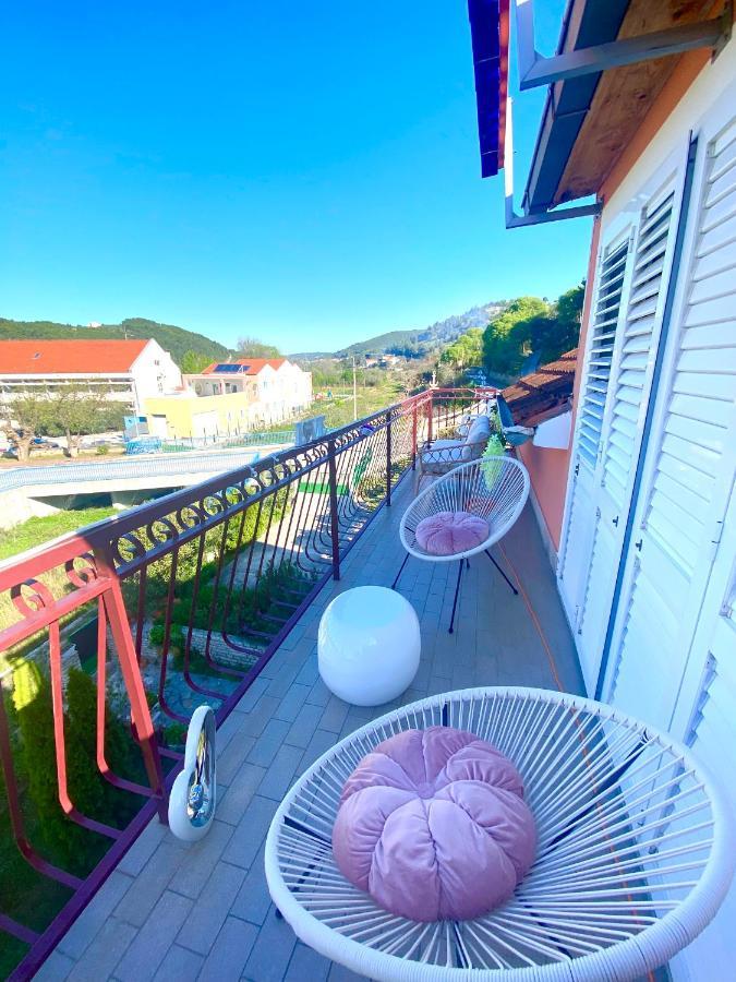 Casa Erceg Amor Vincit Omnia Skradin Bagian luar foto