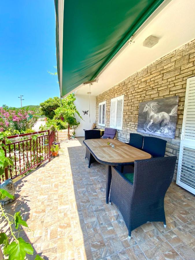 Casa Erceg Amor Vincit Omnia Skradin Bagian luar foto