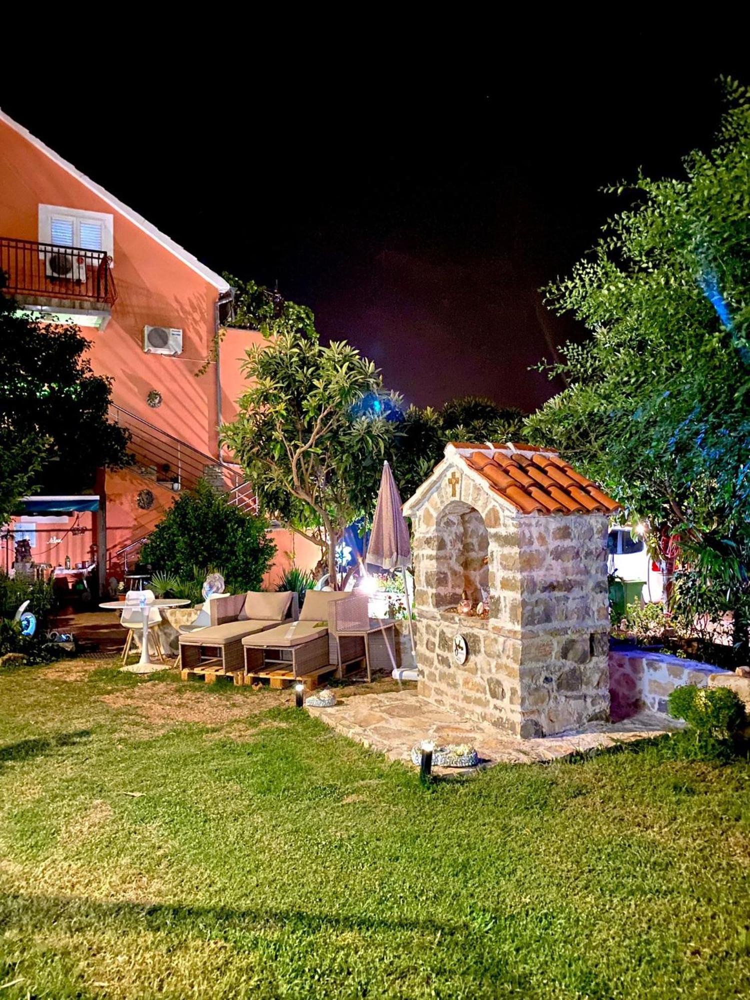 Casa Erceg Amor Vincit Omnia Skradin Bagian luar foto